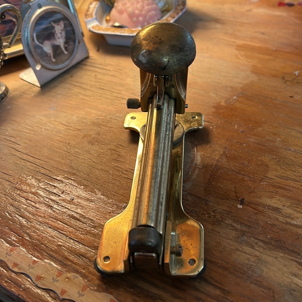 Solid brass vintage stapler - Picture 8 of 11